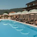 Akrothea & Lounge Ξενοδοχείο