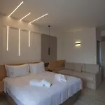 Akrothea & Lounge Ξενοδοχείο *