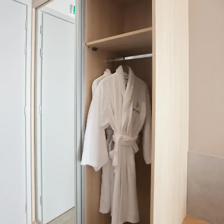 Akrothea & Lounge * 特里波利斯