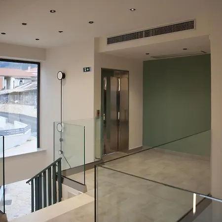 Akrothea & Lounge 特里波利斯