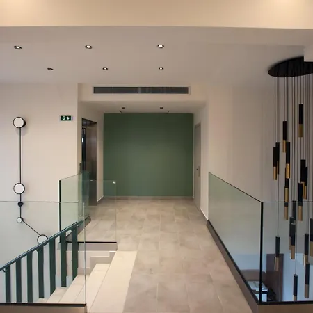 Akrothea & Lounge 酒店