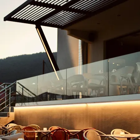 Akrothea & Lounge 特里波利斯