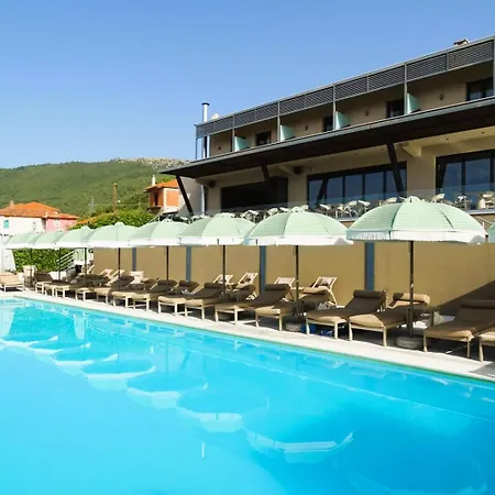 Akrothea & Lounge Hotel *