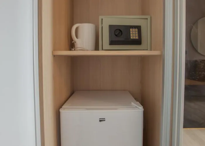 Akrothea & Lounge Trípoli