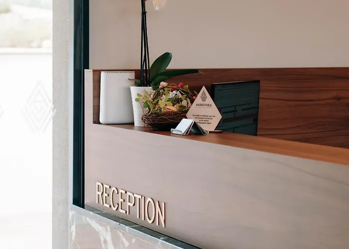 Akrothea & Lounge Hotel *