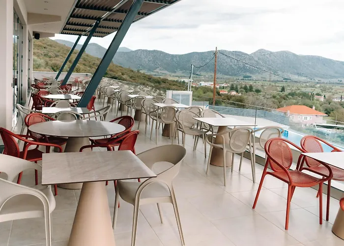 Szálloda Akrothea & Lounge