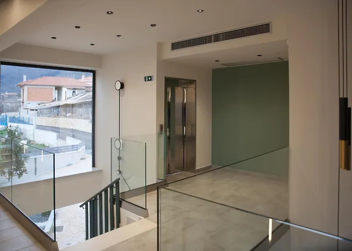 Akrothea & Lounge Trípoli