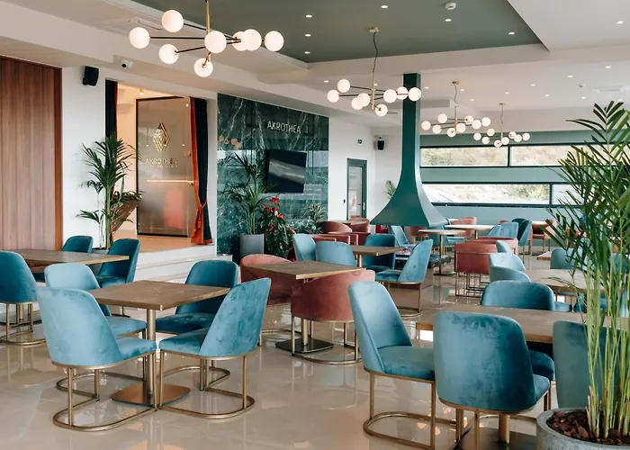 Akrothea & Lounge * Trípoli