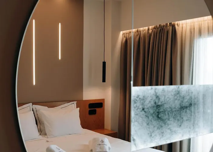 Akrothea & Lounge Hotel