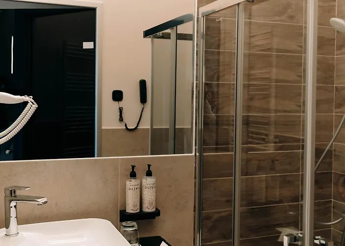 Akrothea & Lounge Hotel *