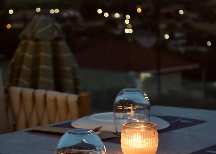 Akrothea & Lounge * Trípoli