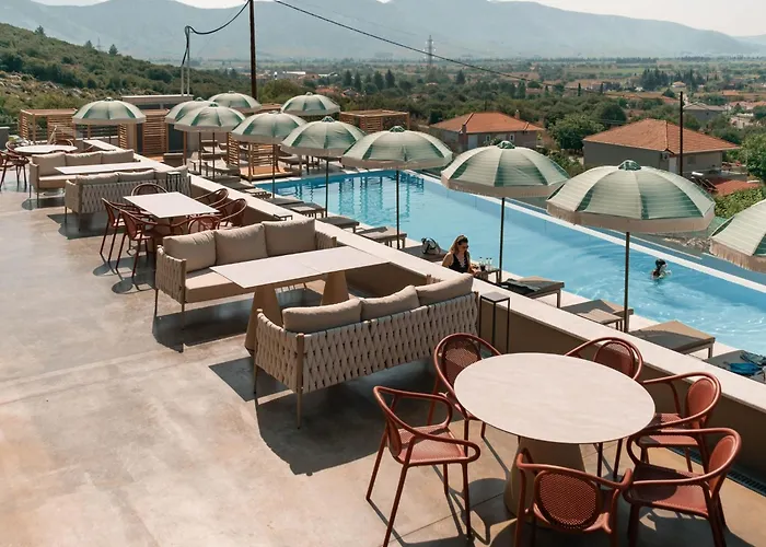 Akrothea & Lounge * Trípoli